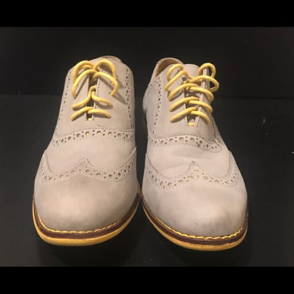 Cole Haan Ladies Grey Wingtips Size 7.5